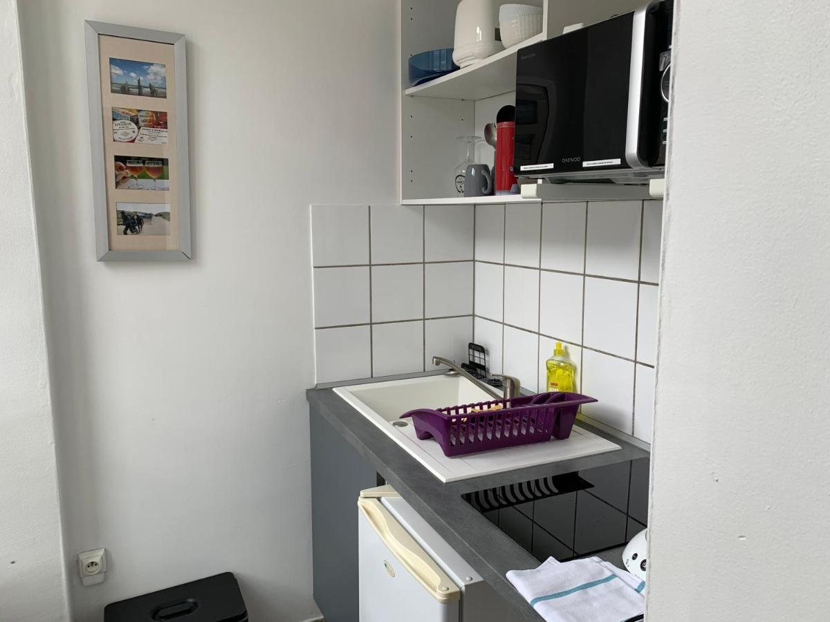 Studio Juno Beach Apartment Bayeux Bagian luar foto